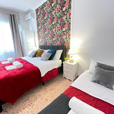 Forty1 Apartment Near Metro Cipro Rom Exterior foto